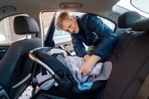 Cum alegi scaunul auto potrivit în funcție de vârsta și greutatea copilului